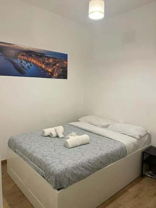 Casa Sandrili, Central Station Apartment Naples